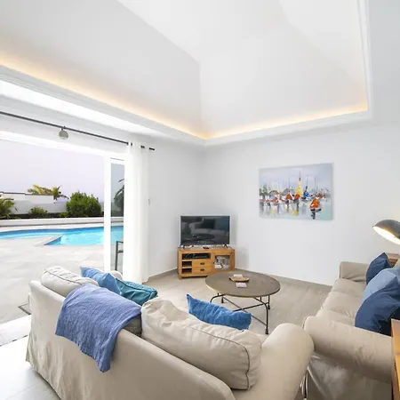 Bluevillas Corfu Natumo Villa Playa Blanca (Lanzarote)