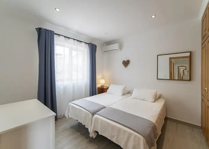 Villa Dazzling 4 Bedrooms Nagini Sun Terrace Hot Tub Playa Blanca (Lanzarote)